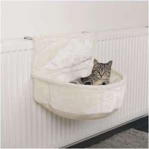 Panier pour chat sur radiateur